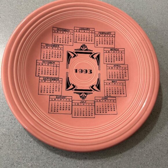 Homer Laughlin FIESTA Pink Plate Calendar Art Deco Design 1993 Home Decor - Picture 2 of 6